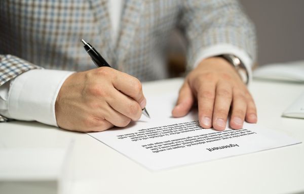 Zasady działania kancelarii frankowej – co warto wiedzieć?